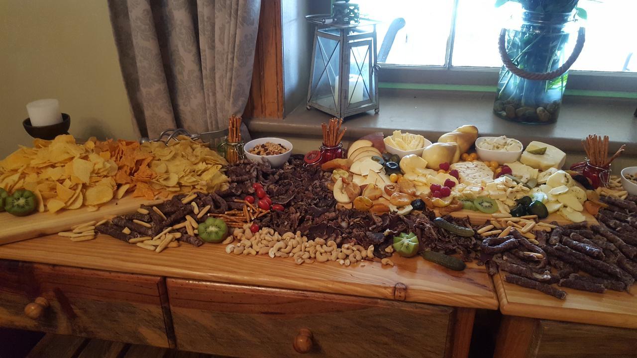 Imla Guest Farm Hotel Фиксбург Екстериор снимка